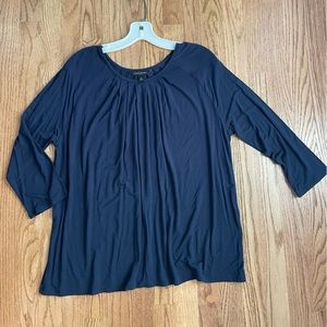 Banana Republic top. Mid-length sleeves, size medium